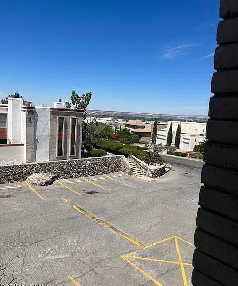 6201 Escondido Dr #D-3 — Photo 25