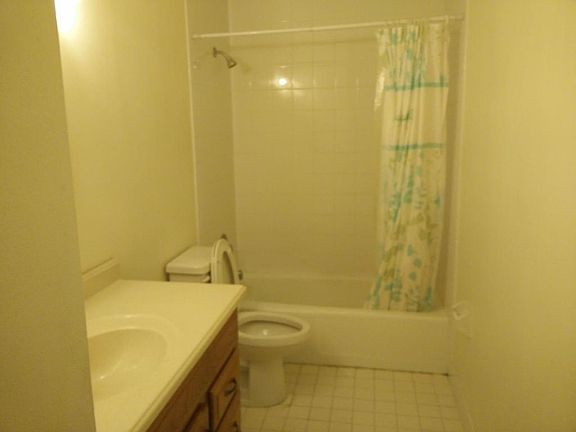 3rd image of 121 SE 14th Ave #2