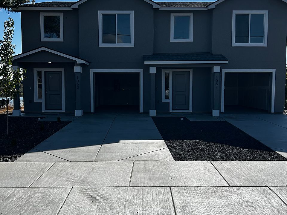 1st image of 1063 W Lakeside Dr #1063