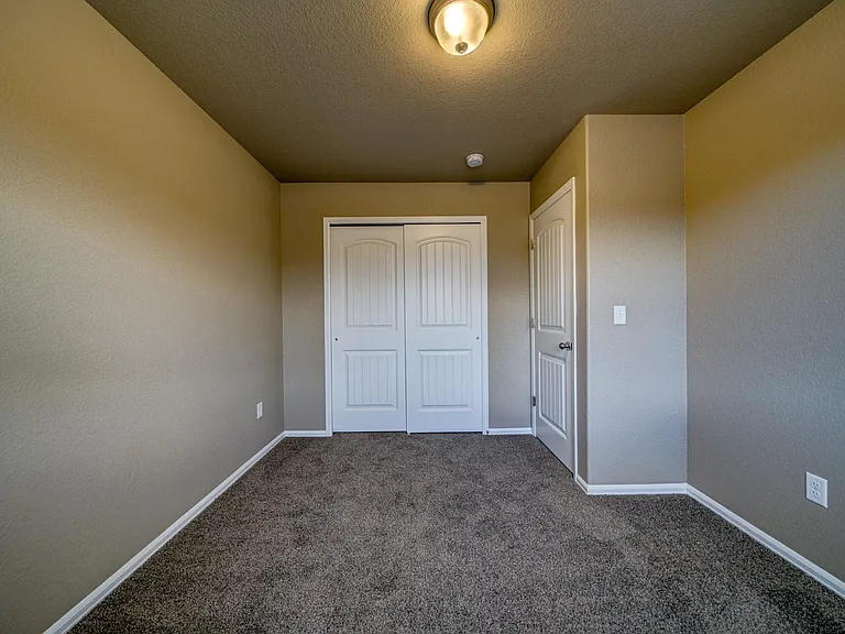7685 Forest Meadows Ave — Photo 25
