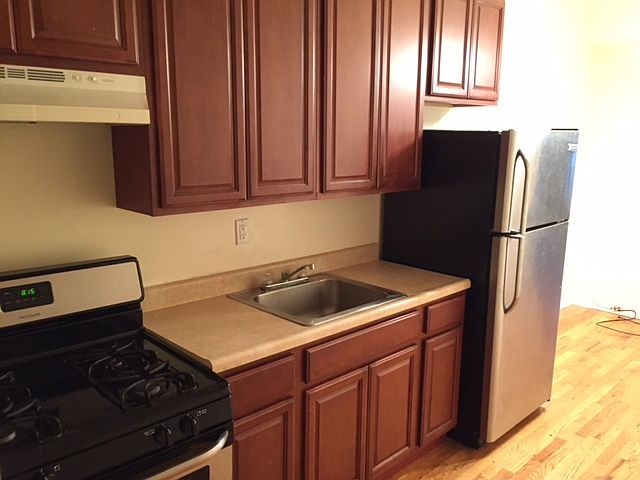 1st image of 289 Harman St APT 2R