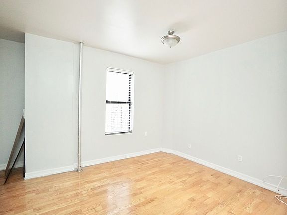 4th image of 434 W 163rd St APT 10