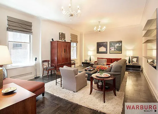 Sold by Warburg | media 17