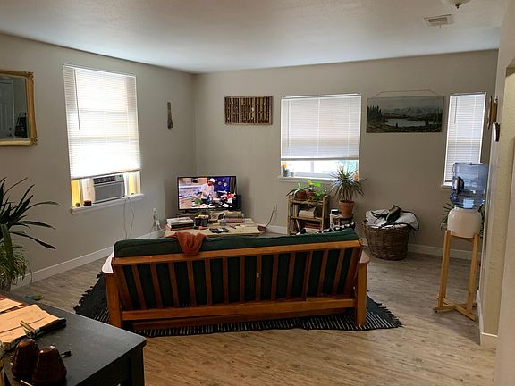 5th image of 3401 Williams St APT 201
