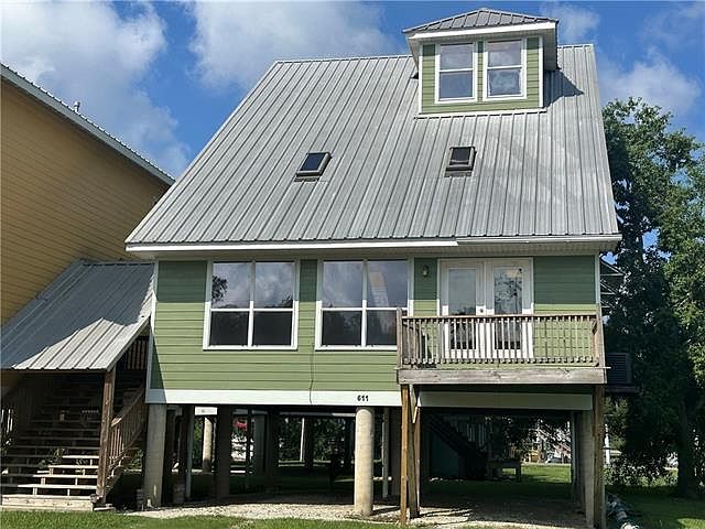 1st image of 511 Louvois St