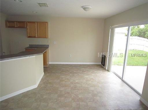 4th image of 155 Owenshire Cir