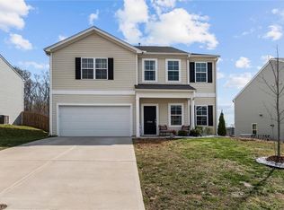 3748 Streamside Dr, Thomasville, NC 27360
