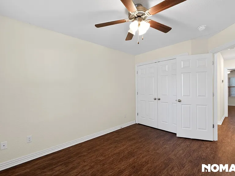 2088 E Custer Ln — Photo 12