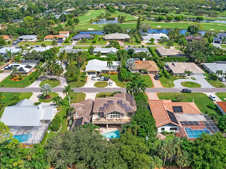 445 Palm River Blvd — Photo 24