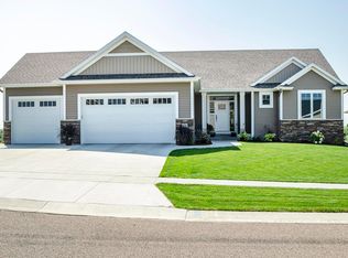 3030 Silver Park Ln NE, Rochester, MN 55906