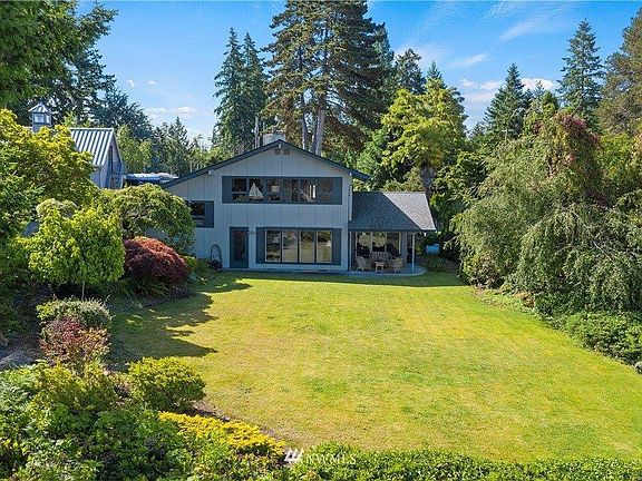 5th image of 8549 Island View Ct NE