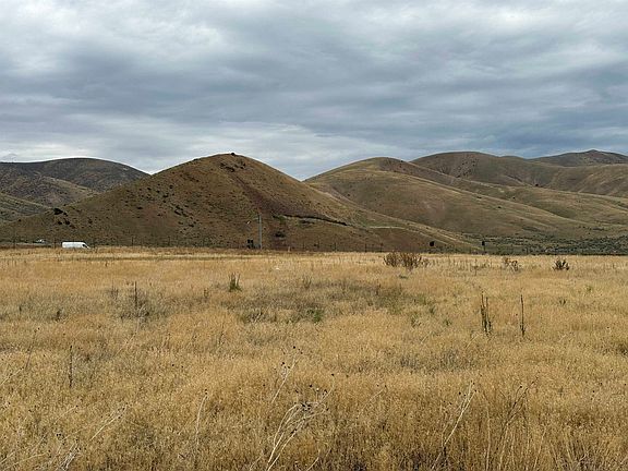 5th image of 8 W Old Highway 91