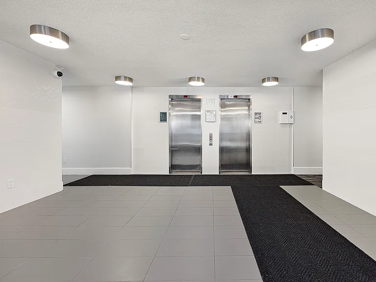 2200 Roche Ct #112 — Photo 9