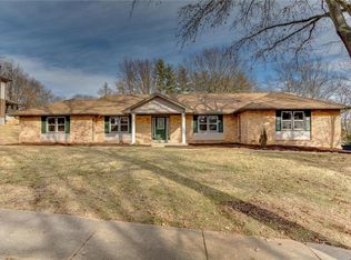 15223 Strollways Dr, Chesterfield, MO 63017