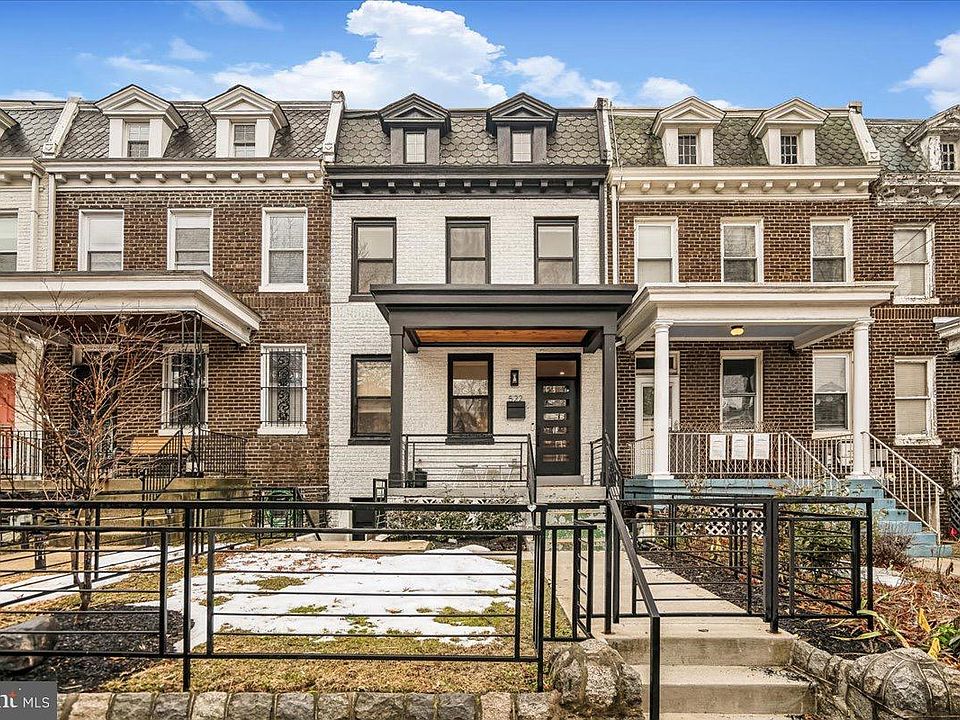 1st image of 522 Taylor St NW