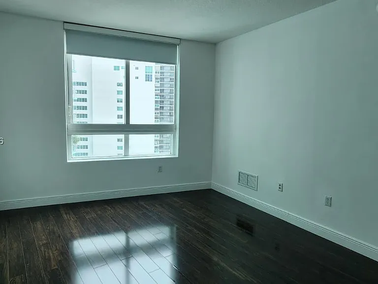 1900 N Bayshore Dr #3019 — Photo 6