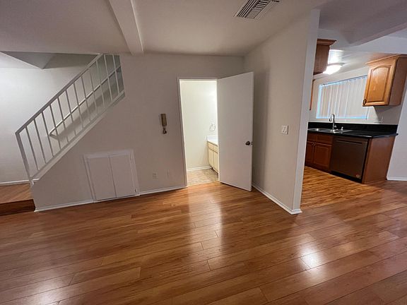 4th image of 1244 Stanley Ave #104