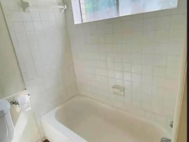2020 N Shartel Ave #6 — Photo 3