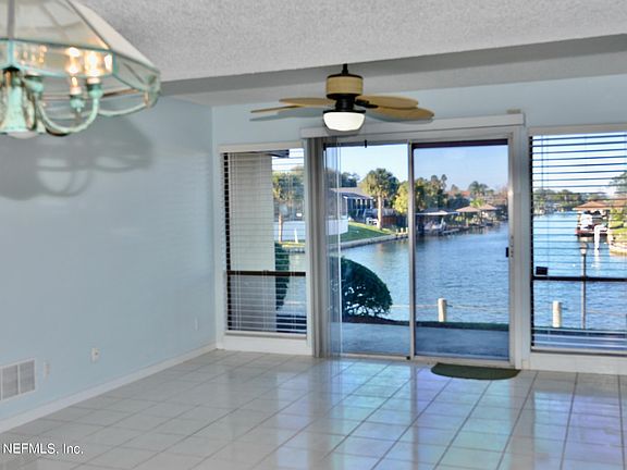 5th image of 60 Club House Dr APT 104