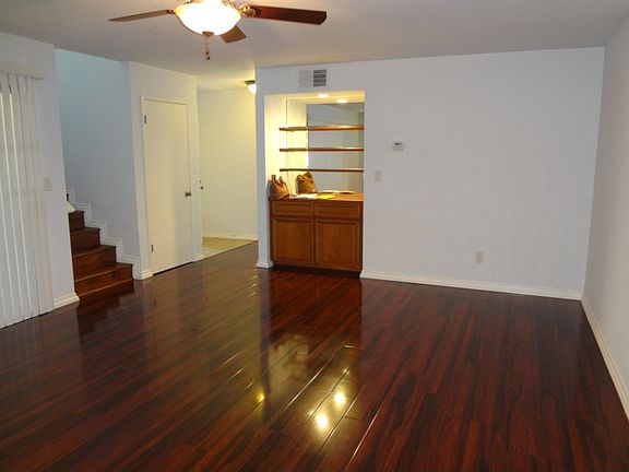 3rd image of 8126 Briar Ridge Ln