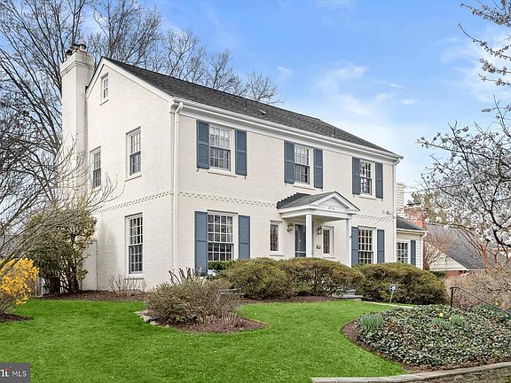 2nd image of 4716 Merivale Rd