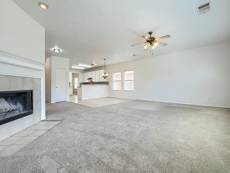 3121 Grant St — Photo 15