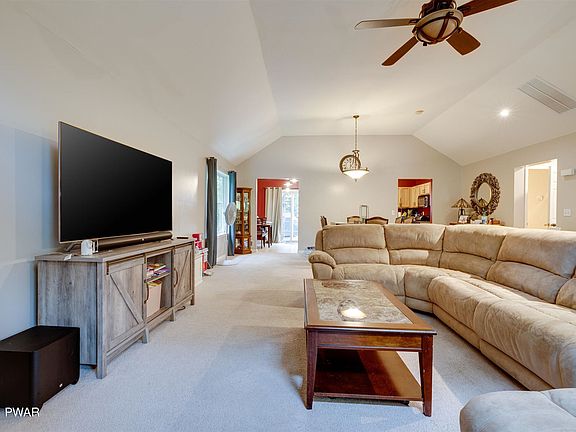 5th image of 130 Copper Mountain Dr