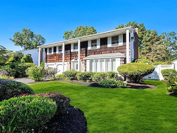 3rd image of 12 Nancy Ln