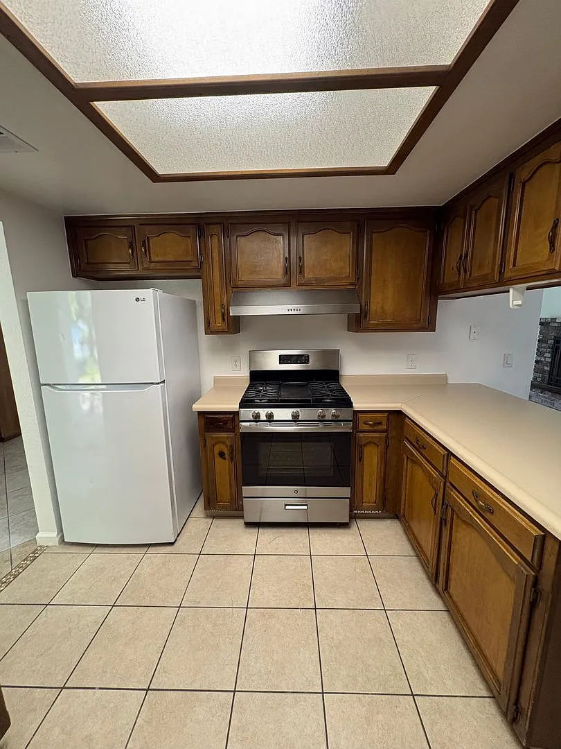 Home in Visalia Now Available! — Photo 3