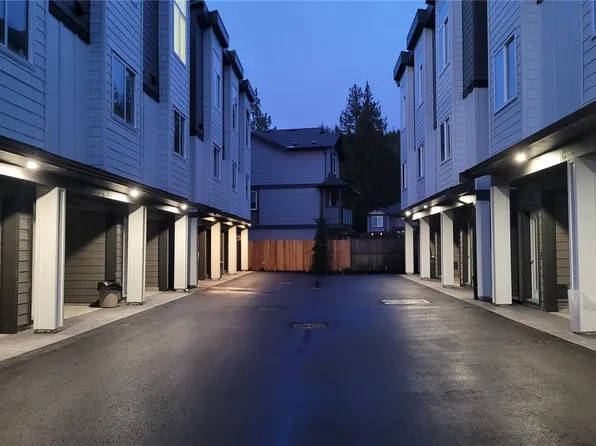 952 Snapdragon Ct, Langford, BC V9C 2P3