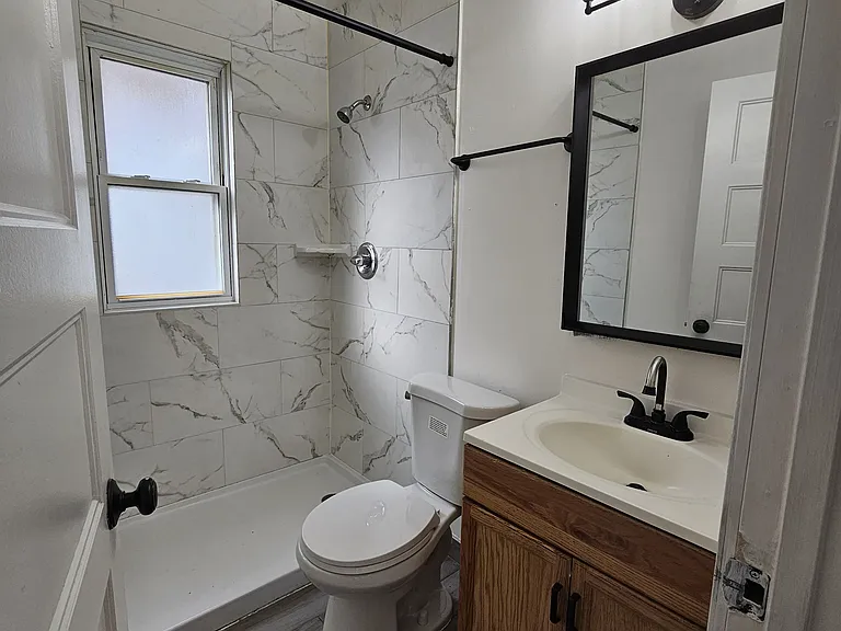 14219 Knox Ave — Photo 5