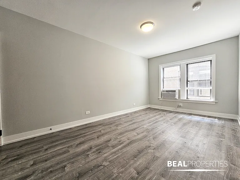 701-715 West Brompton — Photo 10