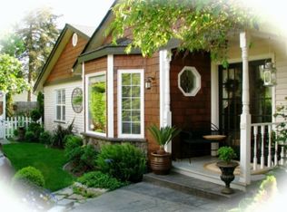 604 SW 136th St, Burien, WA 98166