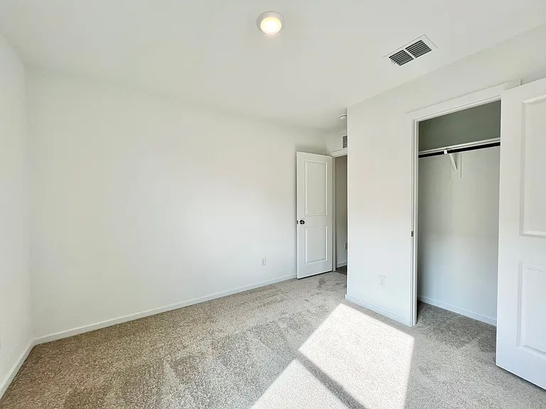10029 Muntjac Dr — Photo 12