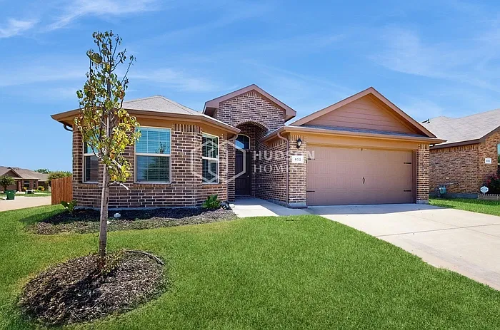 4 bed, 2.0 bath, 1742 sqft, $2,180 — Photo 4