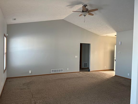 5th image of 216 Kestrel Ct