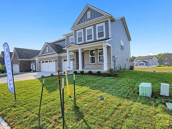 3rd image of 601 Ferndale Ln