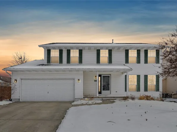 7730 Burr Ridge Dr NE, Cedar Rapids, IA 52402