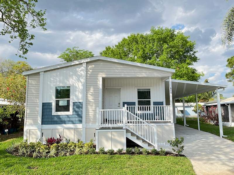 1st image of 610 Holly Hill Dr