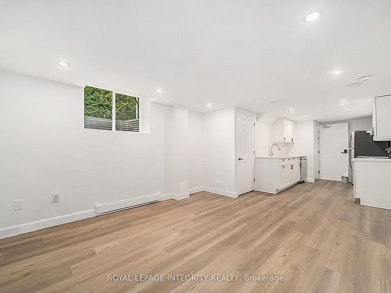 58 Wigan Dr #B — Photo 2