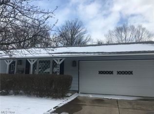 6449 Lockwood Dr, Mentor, OH 44060