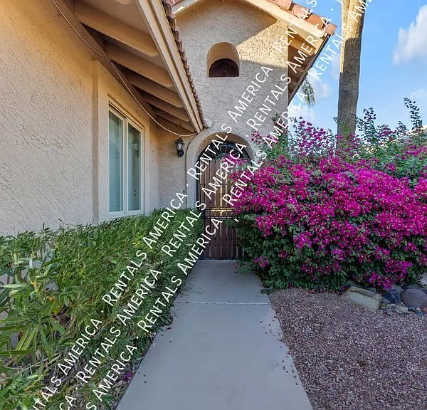 5822 W Abraham Ln — Photo 52