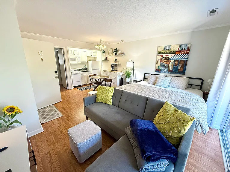 353C Driftwood Cir #C — Photo 16