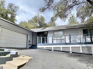 20470 Ferretti Rd, Groveland, CA 95321