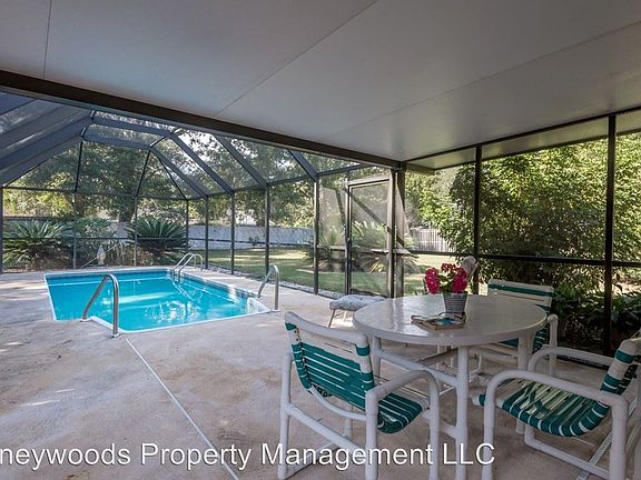 4th image of 13512 Greenleaf Dr