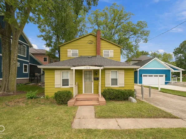 120 3rd St NW, Carmel, IN 46032
