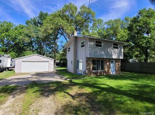 8156 Rockwood Ave, Mount Morris, MI 48458