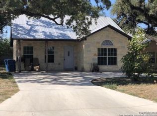 716 Houston St, Pleasanton, TX 78064