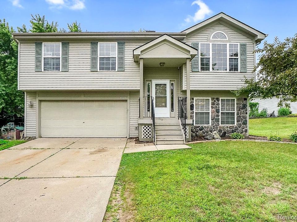 1st image of 3322 Herrington Dr