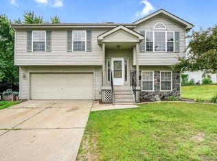 3322 Herrington Dr, Holly, MI 48442